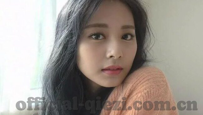 久久亚洲综合色一区二区三区-久久亚洲综合色一区二区三区，网络世界的灰色地带与警示